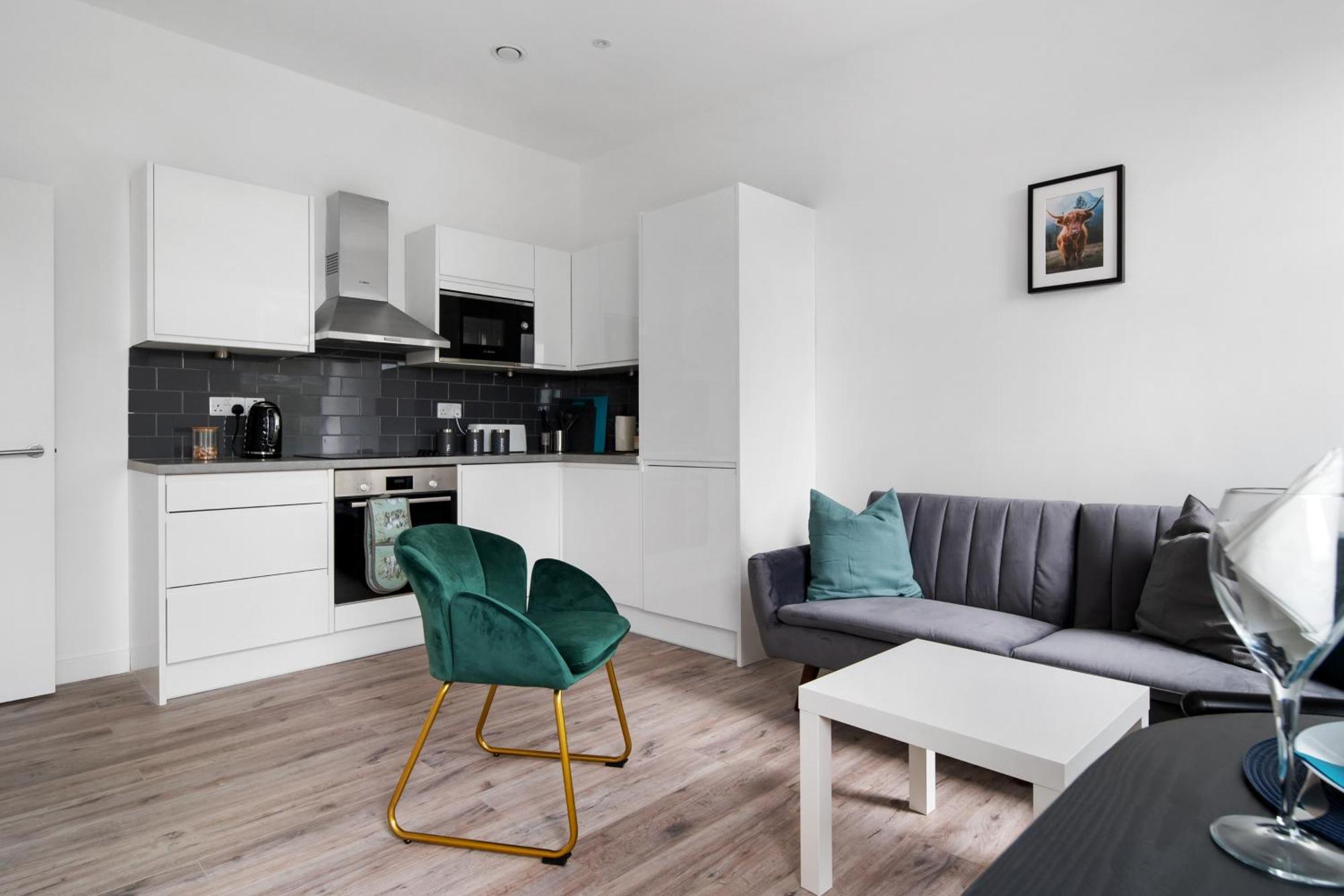 Livestay-Modern Apartments Building In Aylesbury Эйлсбери Экстерьер фото