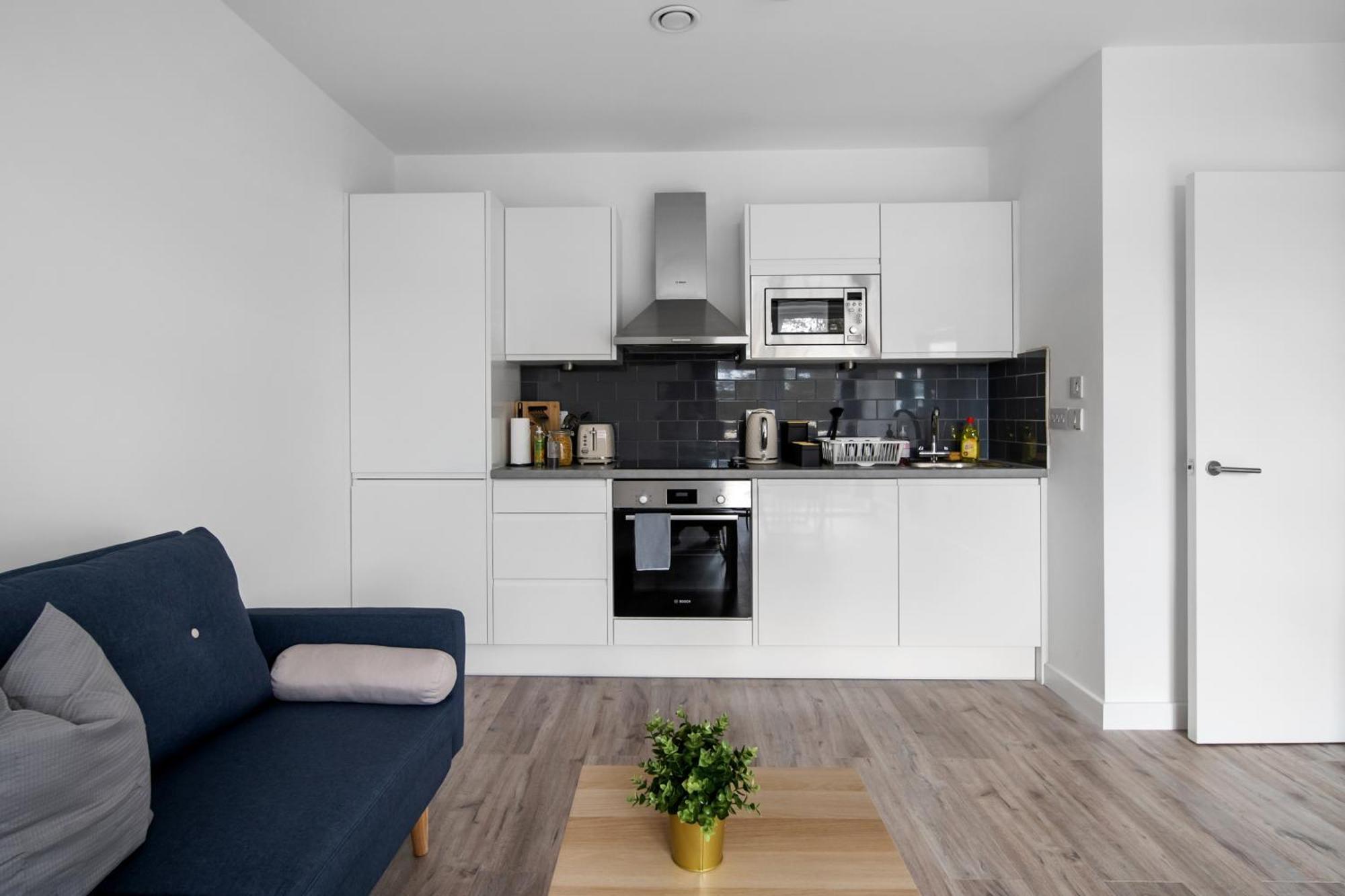 Livestay-Modern Apartments Building In Aylesbury Эйлсбери Экстерьер фото
