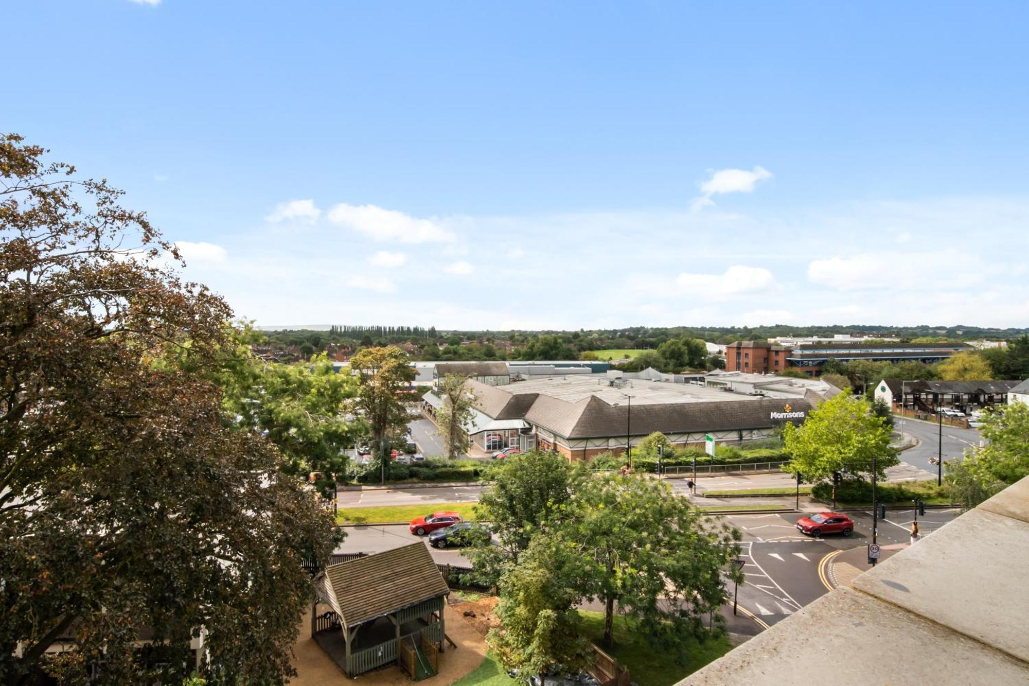 Livestay-Modern Apartments Building In Aylesbury Эйлсбери Экстерьер фото