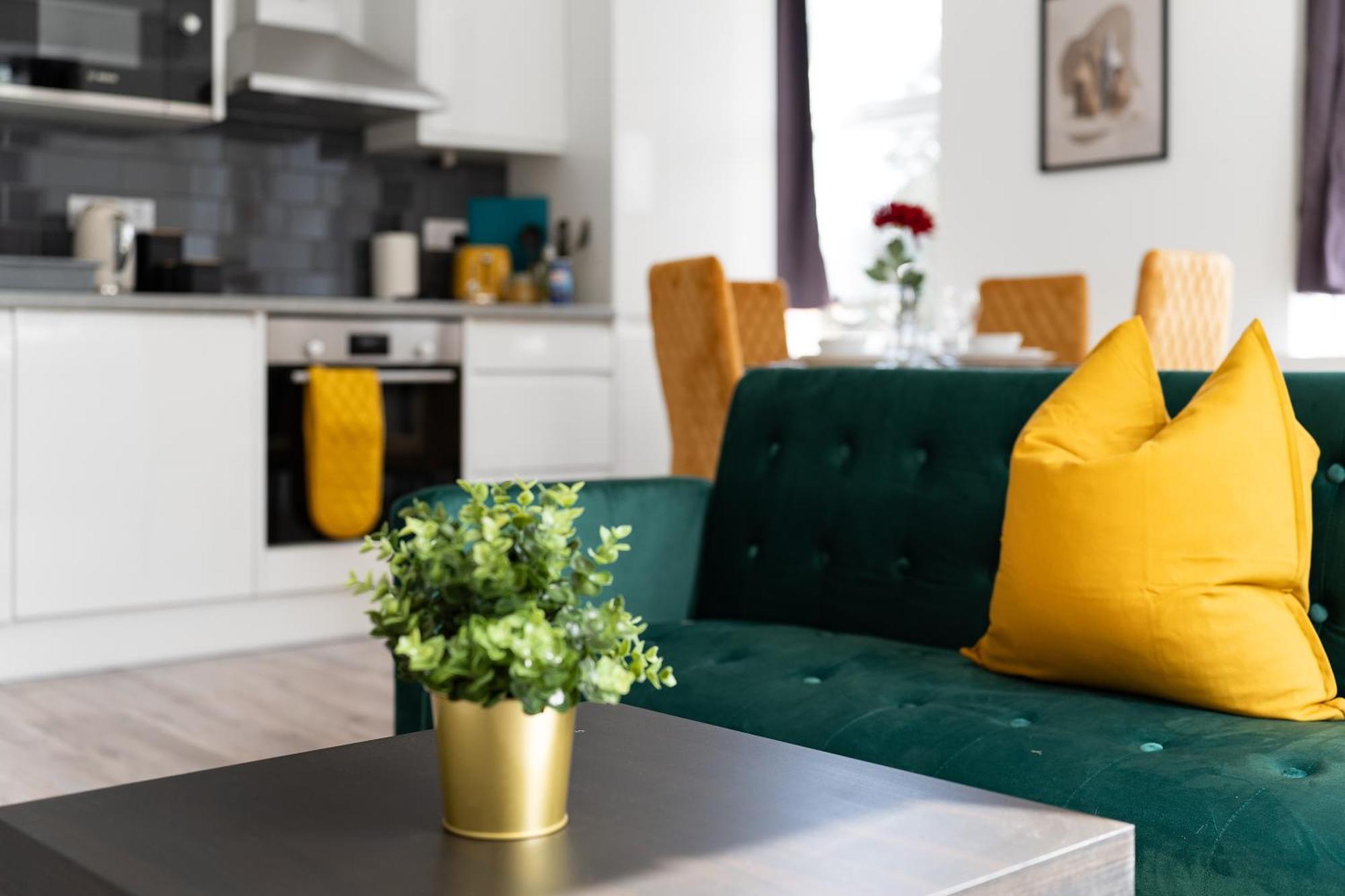 Livestay-Modern Apartments Building In Aylesbury Эйлсбери Экстерьер фото
